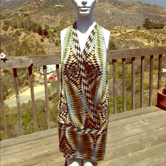 BCBGMaxAzria Dresses & Skirts - BCBGMax stylish drop waist dress